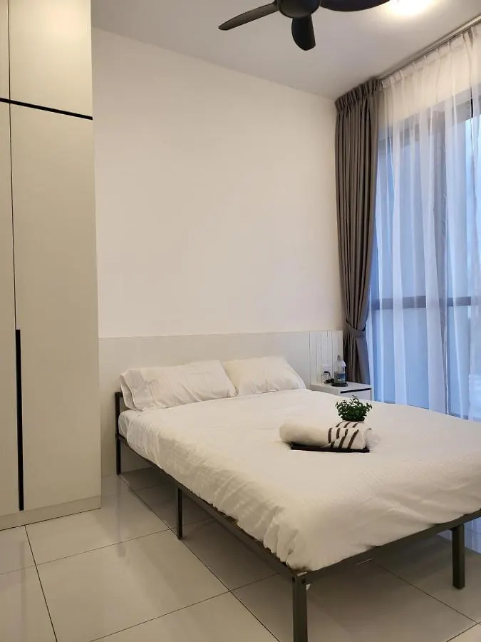 Sky Trees At Aeon Bukit Indah With Netflix And Wifi Apartment Johor Bahru