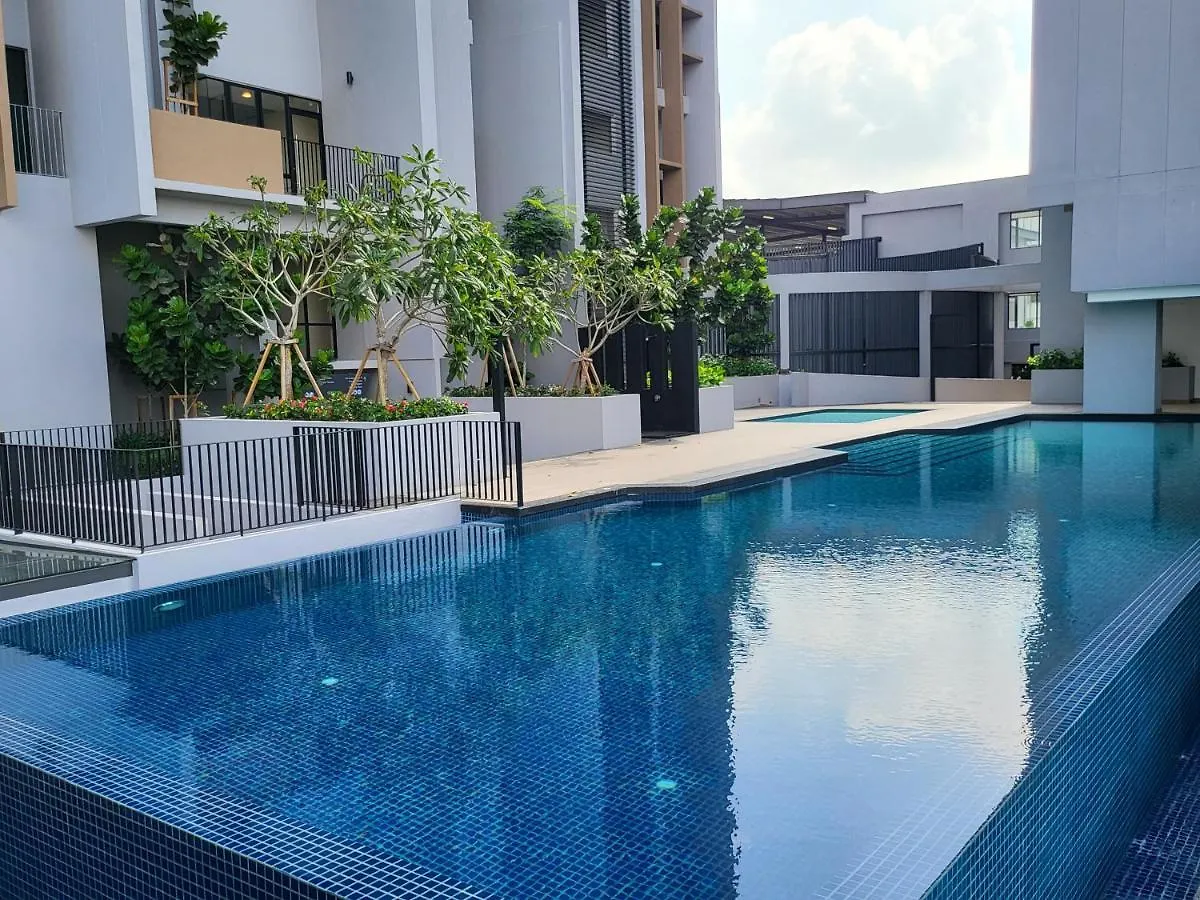 Sky Trees At Aeon Bukit Indah With Netflix And Wifi Apartment Johor Bahru 0*,  Malaysia